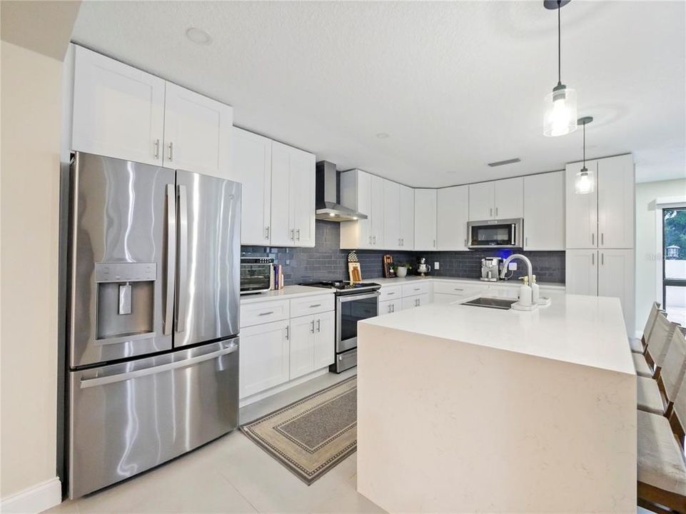 На продажу: $829,900 (4 спален, 3 ванн, 2884 Квадратных фут)