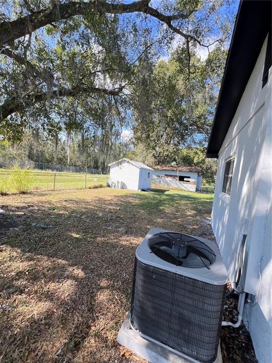 Под контрактом: $239,000 (3 спален, 1 ванн, 1072 Квадратных фут)