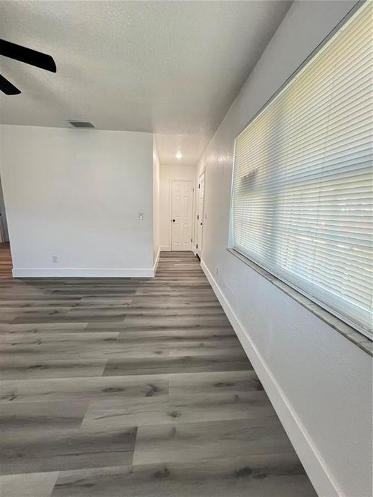 Под контрактом: $239,000 (3 спален, 1 ванн, 1072 Квадратных фут)