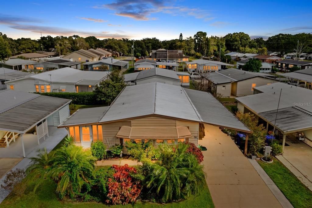 На продажу: $199,999 (2 спален, 2 ванн, 1352 Квадратных фут)