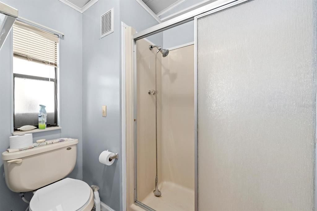 На продажу: $199,999 (2 спален, 2 ванн, 1352 Квадратных фут)