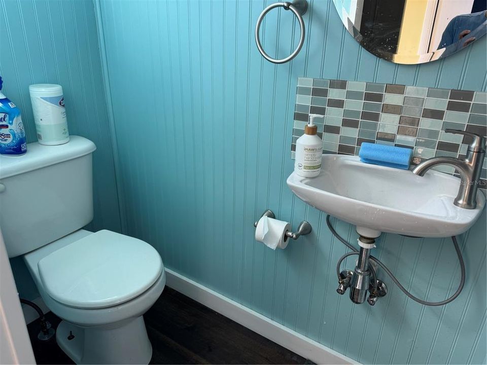 For Rent: $2,300 (3 beds, 2 baths, 1105 Square Feet)