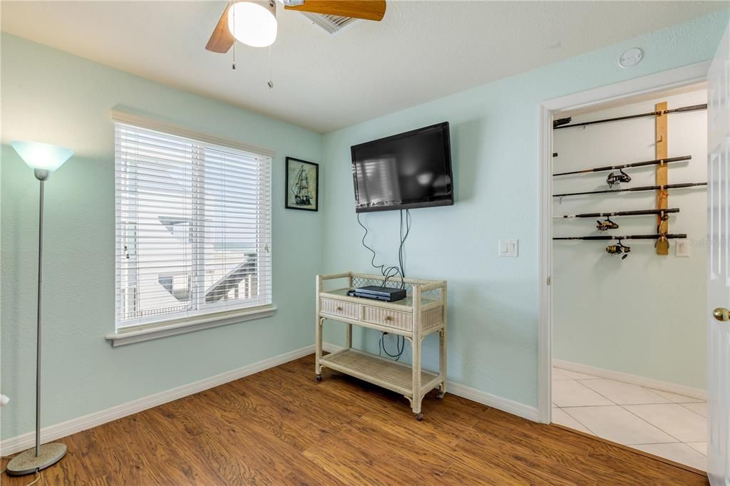 For Sale: $629,900 (3 beds, 2 baths, 1640 Square Feet)