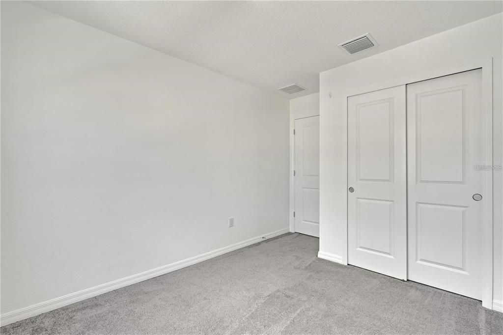 出租: $2,100 (3 贝兹, 2 浴室, 1407 平方英尺)