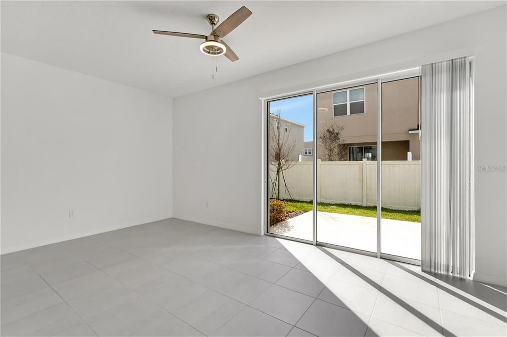 出租: $2,100 (3 贝兹, 2 浴室, 1407 平方英尺)