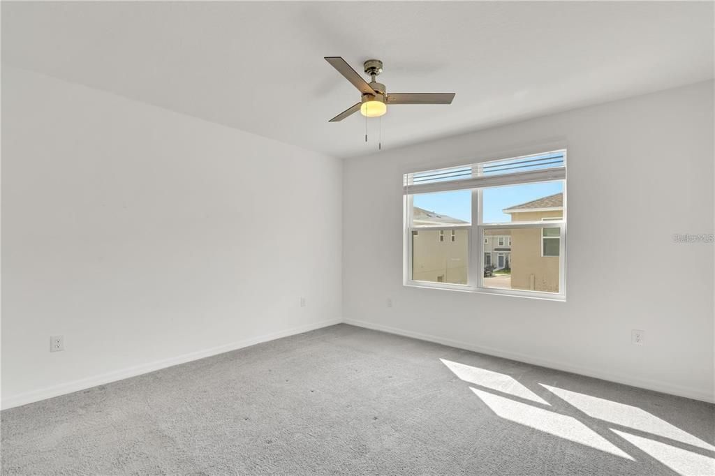 出租: $2,100 (3 贝兹, 2 浴室, 1407 平方英尺)