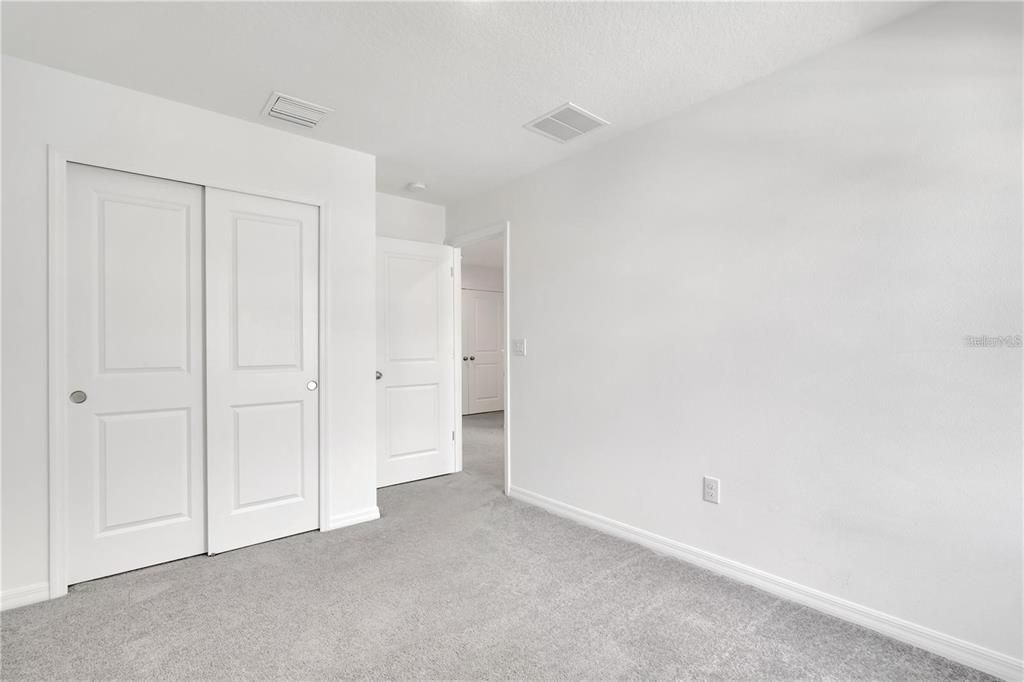 出租: $2,100 (3 贝兹, 2 浴室, 1407 平方英尺)