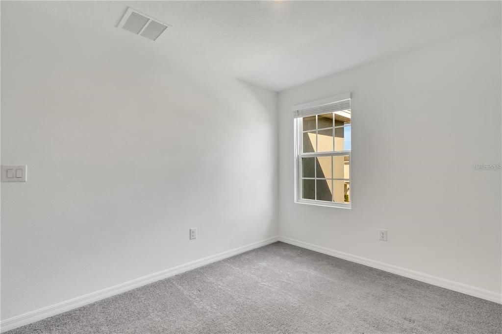 出租: $2,100 (3 贝兹, 2 浴室, 1407 平方英尺)