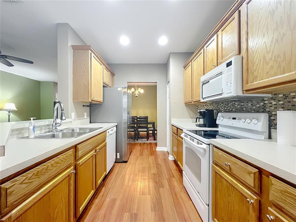 En Venta: $195,000 (2 camas, 2 baños, 1490 Pies cuadrados)