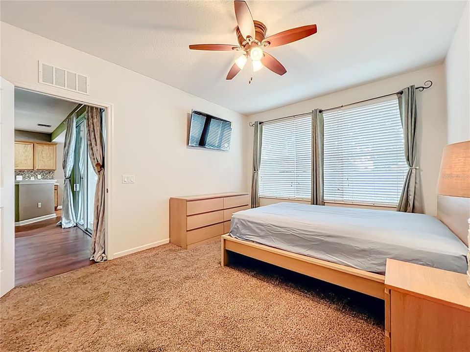 En Venta: $195,000 (2 camas, 2 baños, 1490 Pies cuadrados)