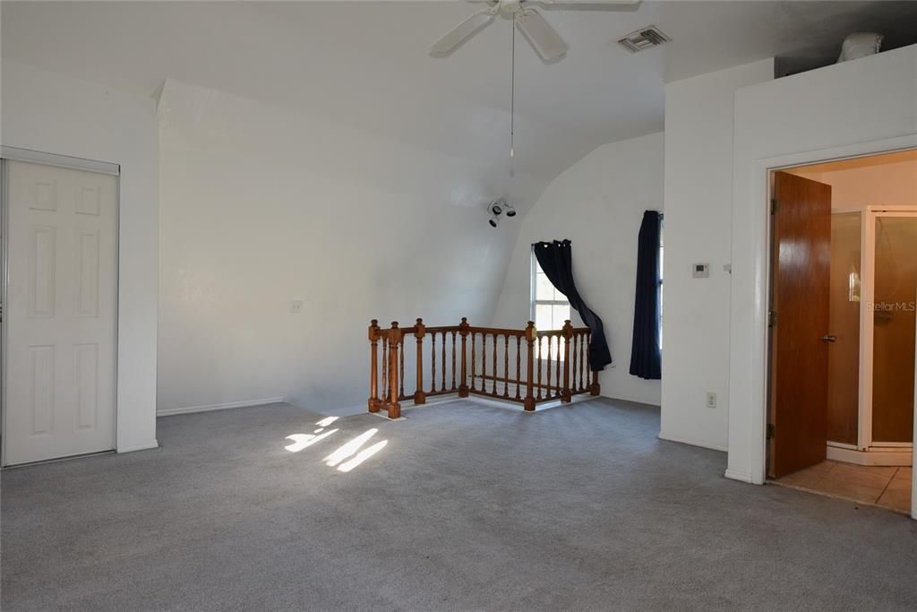 Под контрактом: $380,000 (3 спален, 2 ванн, 2140 Квадратных фут)