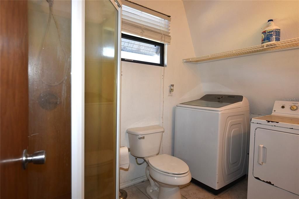 Под контрактом: $380,000 (3 спален, 2 ванн, 2140 Квадратных фут)