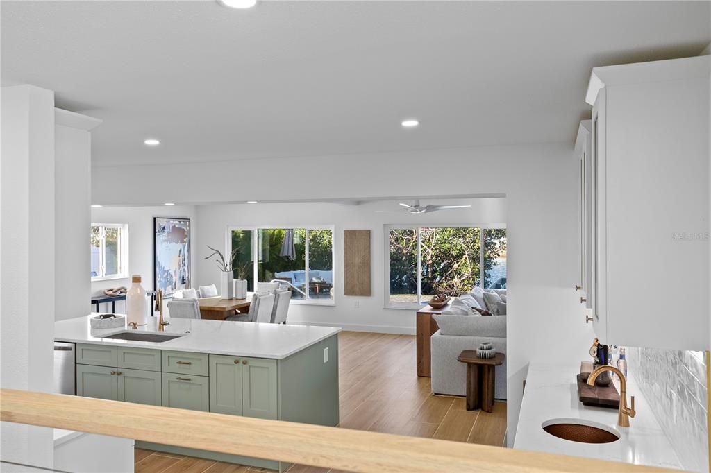 На продажу: $1,800,000 (3 спален, 2 ванн, 2248 Квадратных фут)