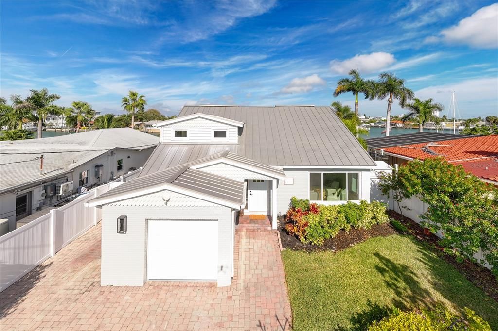 待售: $1,800,000 (3 贝兹, 2 浴室, 2248 平方英尺)