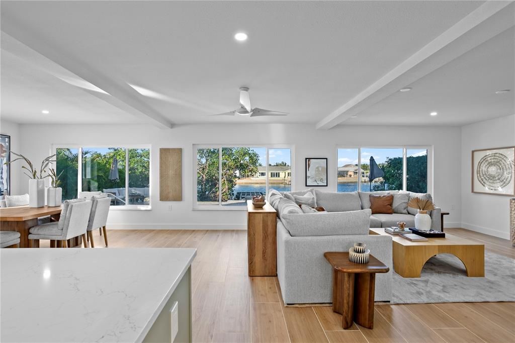 На продажу: $1,800,000 (3 спален, 2 ванн, 2248 Квадратных фут)