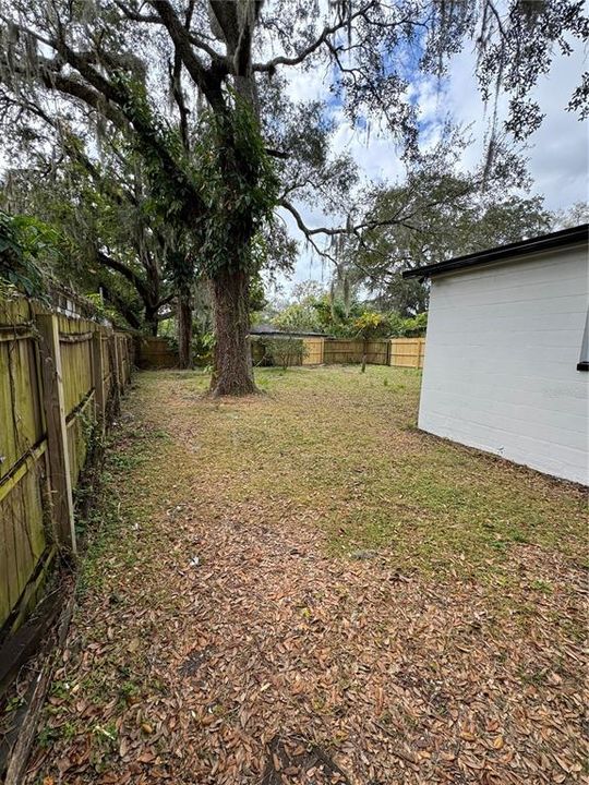 For Sale: $249,900 (3 beds, 1 baths, 864 Square Feet)