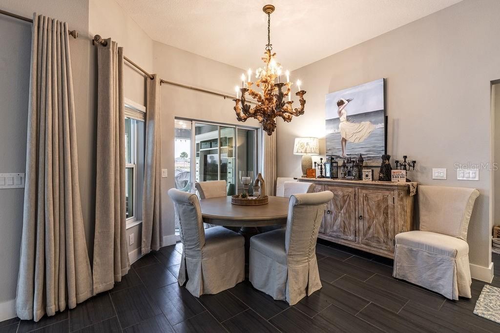 For Sale: $729,900 (3 beds, 2 baths, 1922 Square Feet)