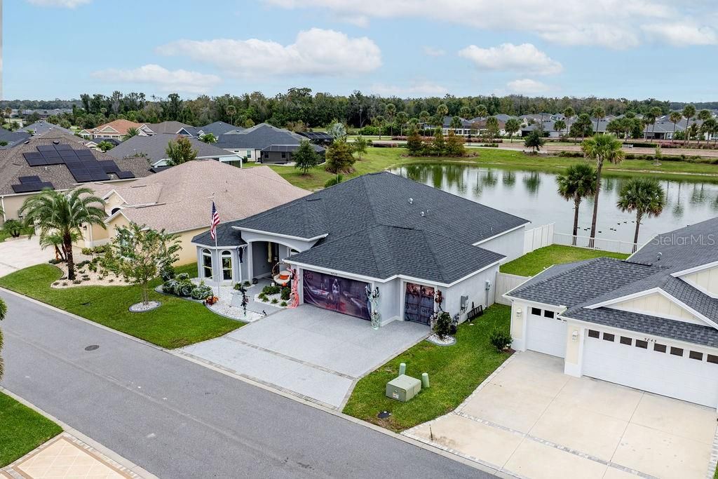 For Sale: $729,900 (3 beds, 2 baths, 1922 Square Feet)