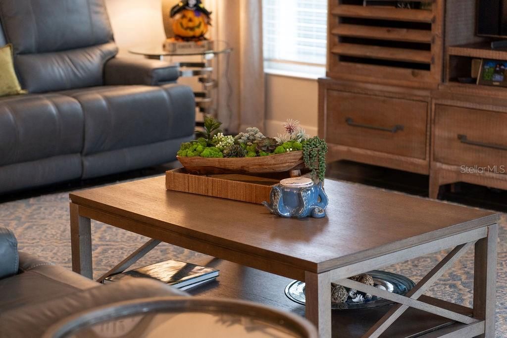 For Sale: $729,900 (3 beds, 2 baths, 1922 Square Feet)