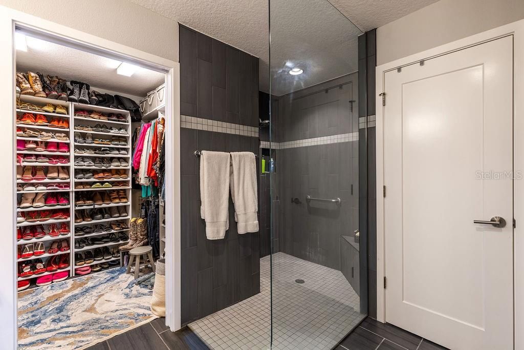 For Sale: $729,900 (3 beds, 2 baths, 1922 Square Feet)