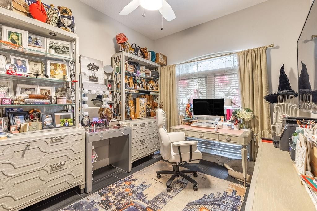 For Sale: $729,900 (3 beds, 2 baths, 1922 Square Feet)