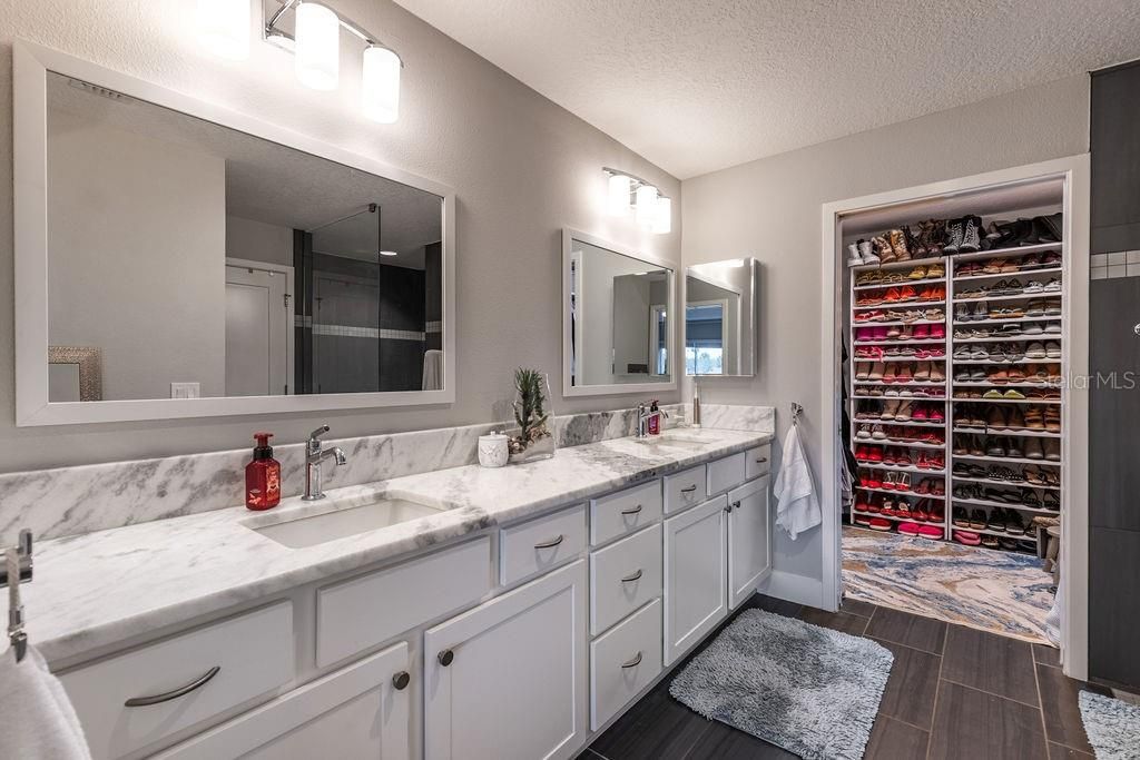 For Sale: $729,900 (3 beds, 2 baths, 1922 Square Feet)