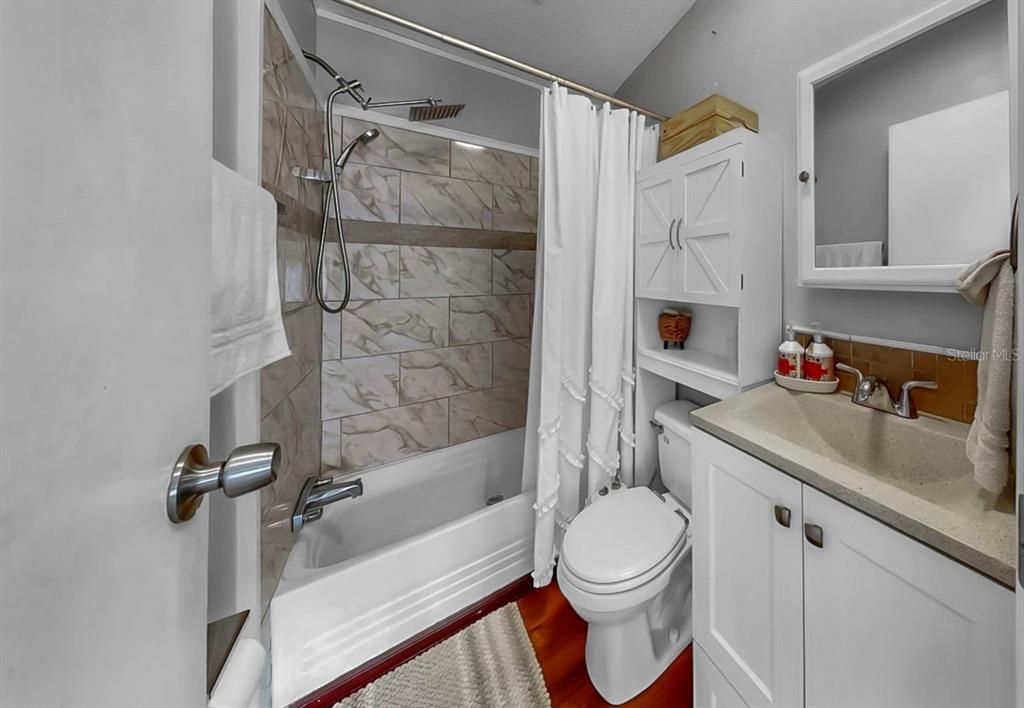 На продажу: $220,000 (3 спален, 2 ванн, 1080 Квадратных фут)