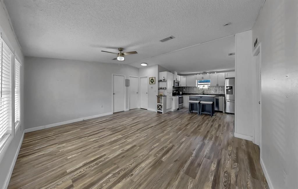 На продажу: $220,000 (3 спален, 2 ванн, 1080 Квадратных фут)