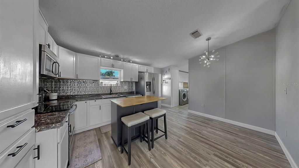 На продажу: $220,000 (3 спален, 2 ванн, 1080 Квадратных фут)