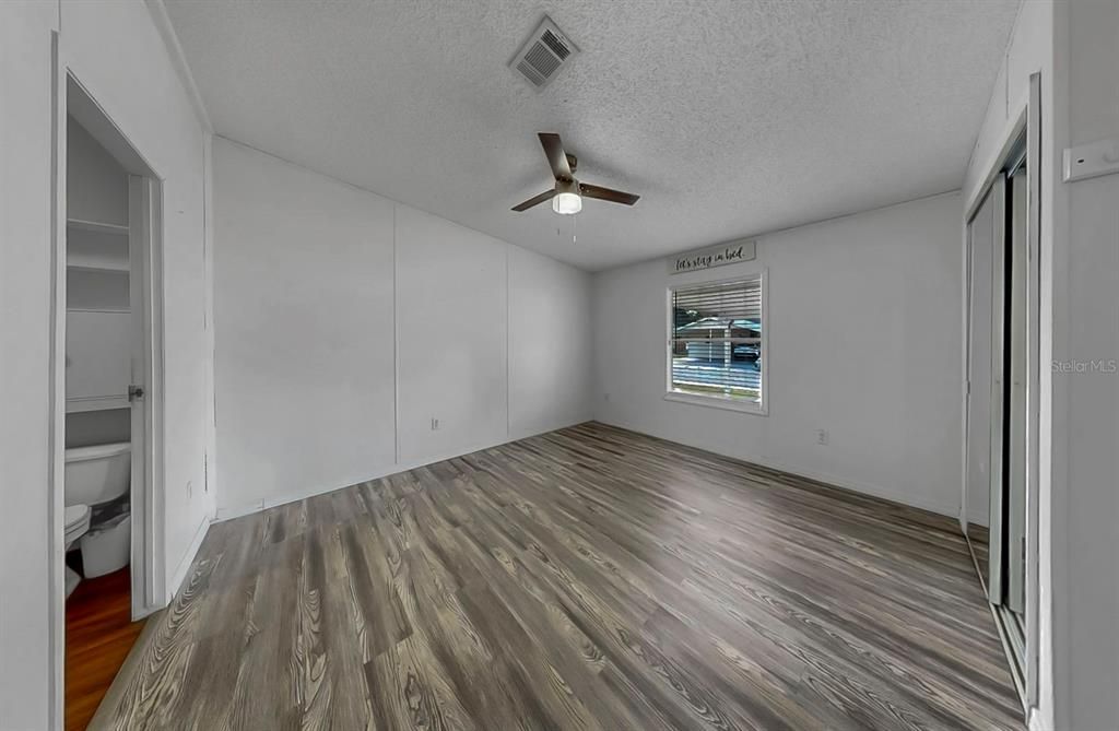 На продажу: $220,000 (3 спален, 2 ванн, 1080 Квадратных фут)