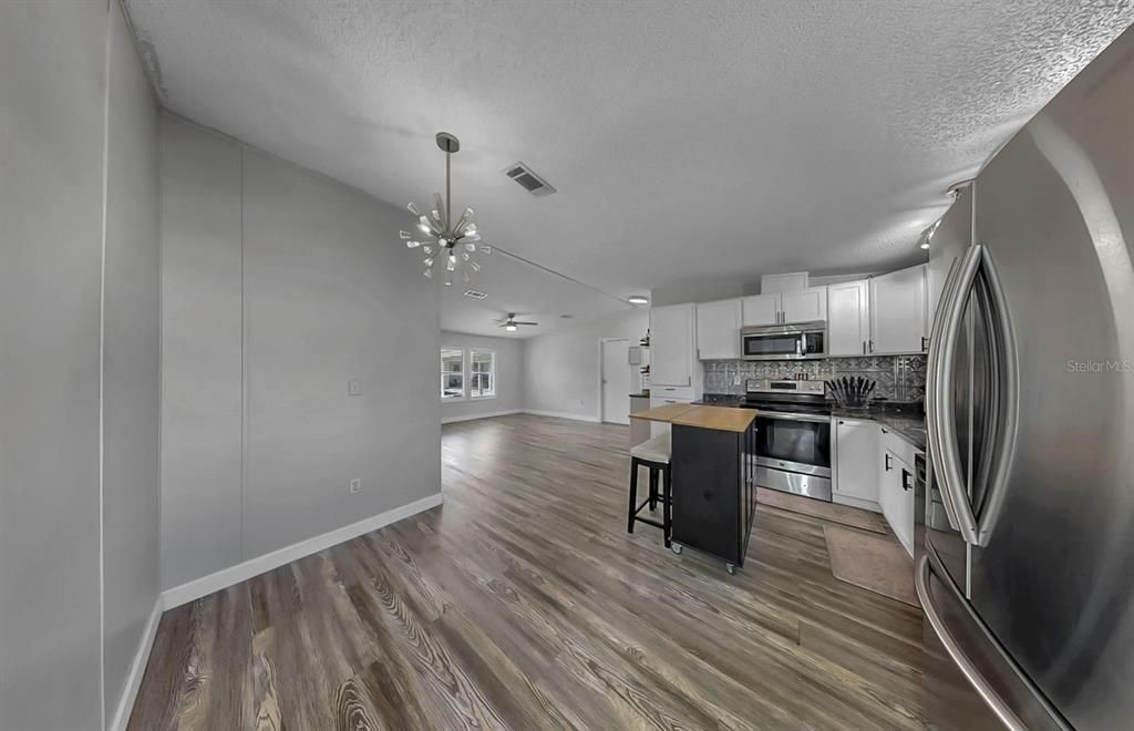 На продажу: $220,000 (3 спален, 2 ванн, 1080 Квадратных фут)