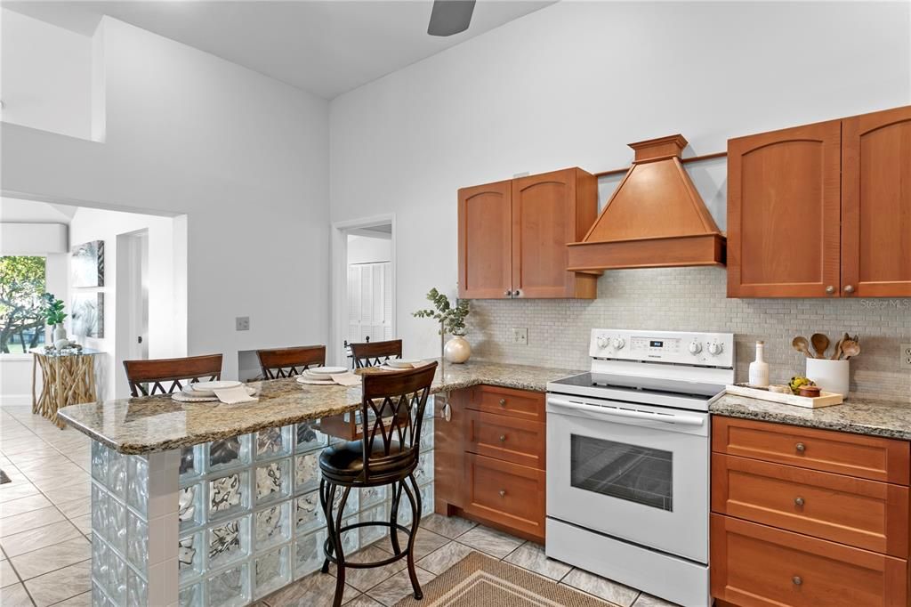 На продажу: $1,900,000 (3 спален, 2 ванн, 2193 Квадратных фут)