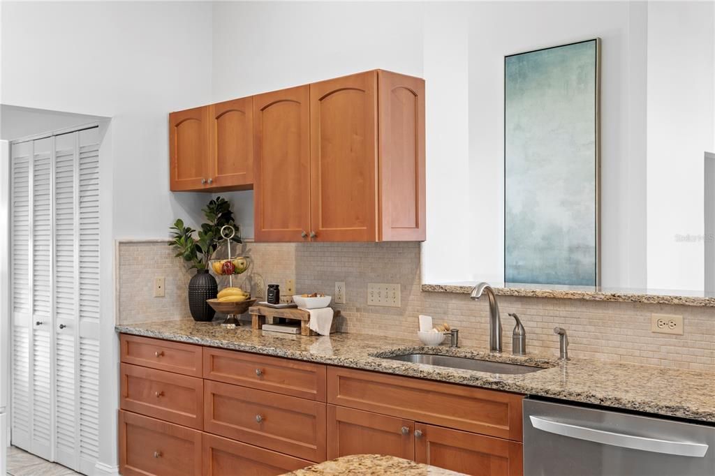 На продажу: $1,900,000 (3 спален, 2 ванн, 2193 Квадратных фут)