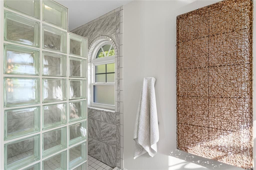 На продажу: $1,900,000 (3 спален, 2 ванн, 2193 Квадратных фут)