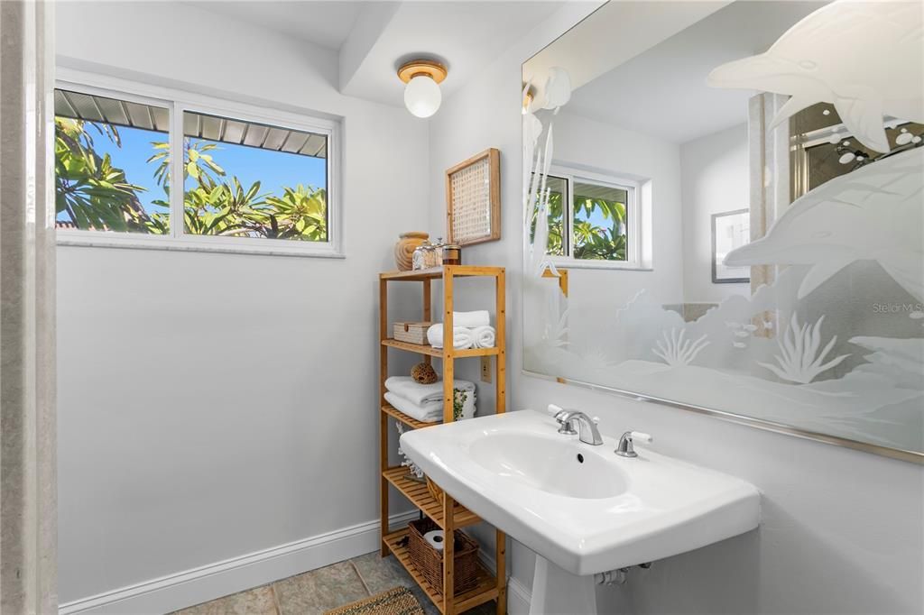 На продажу: $1,900,000 (3 спален, 2 ванн, 2193 Квадратных фут)