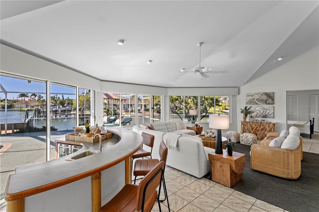 На продажу: $1,900,000 (3 спален, 2 ванн, 2193 Квадратных фут)