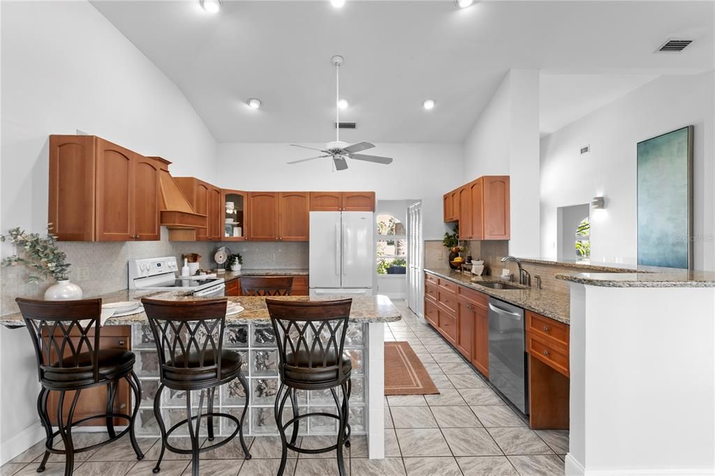 На продажу: $1,900,000 (3 спален, 2 ванн, 2193 Квадратных фут)