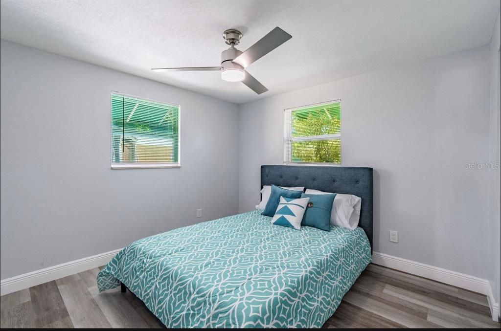 Active With Contract: $2,600 (3 beds, 2 baths, 1368 Square Feet)