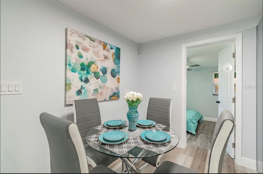 Active With Contract: $2,600 (3 beds, 2 baths, 1368 Square Feet)