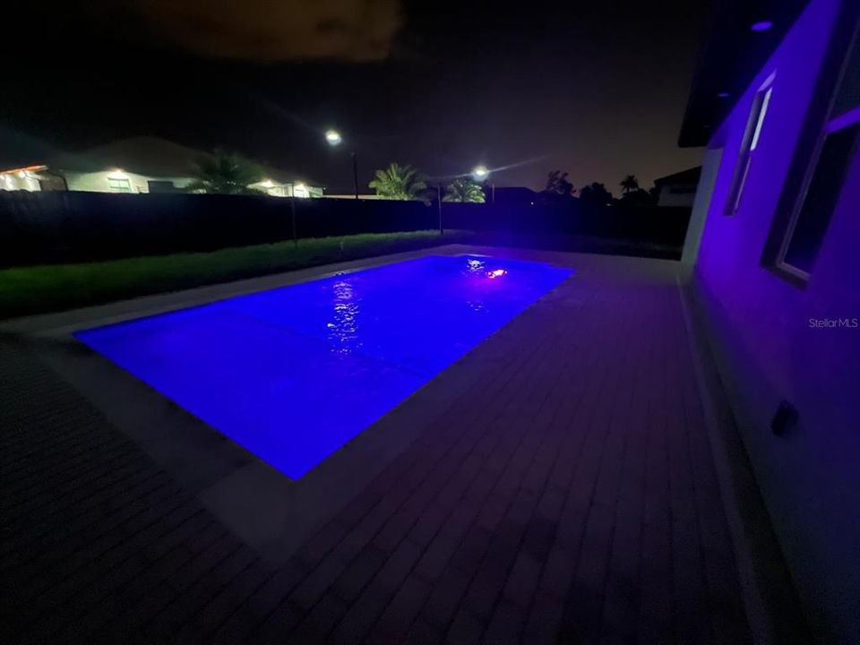 For Sale: $510,000 (3 beds, 3 baths, 1754 Square Feet)