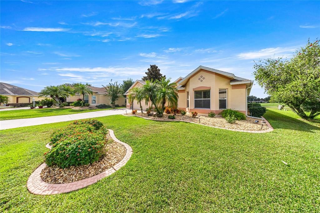 For Sale: $1,050,000 (3 beds, 2 baths, 2227 Square Feet)