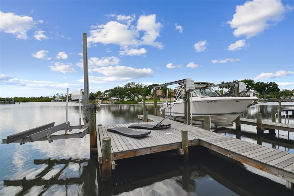 待售: $1,899,999 (4 贝兹, 2 浴室, 2831 平方英尺)