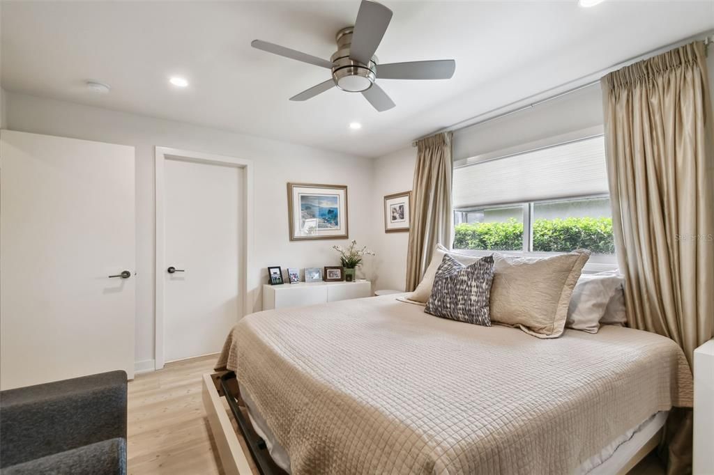 待售: $1,899,999 (4 贝兹, 2 浴室, 2831 平方英尺)