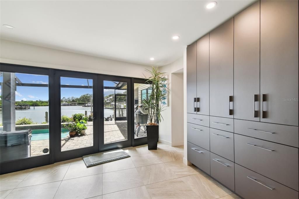 待售: $1,899,999 (4 贝兹, 2 浴室, 2831 平方英尺)