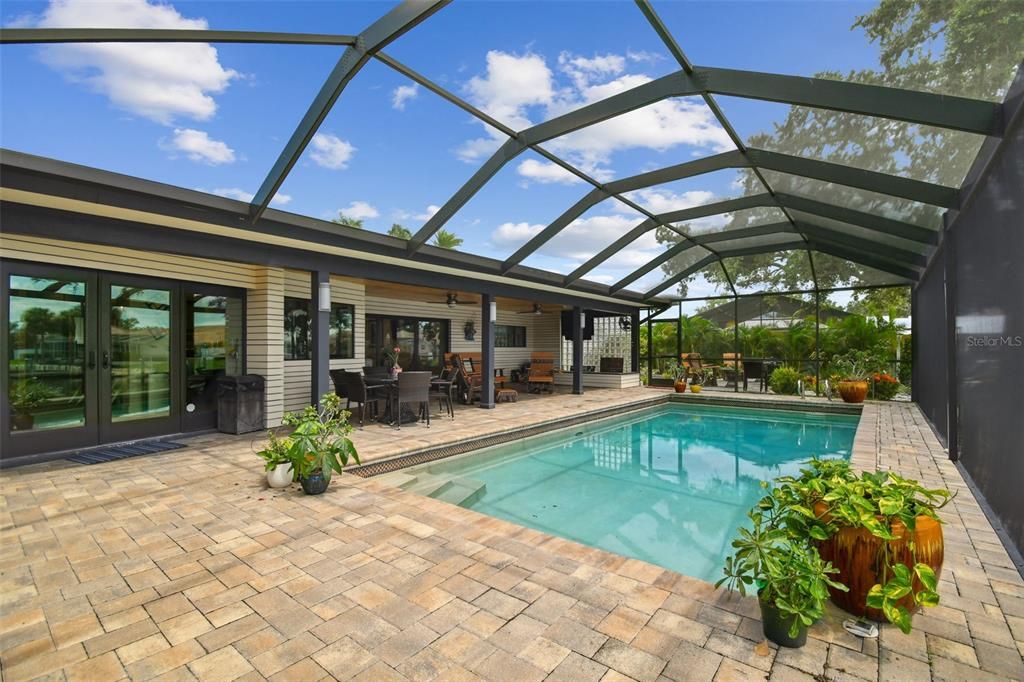 待售: $1,899,999 (4 贝兹, 2 浴室, 2831 平方英尺)