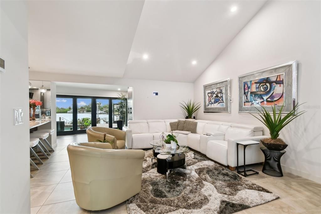 待售: $1,899,999 (4 贝兹, 2 浴室, 2831 平方英尺)