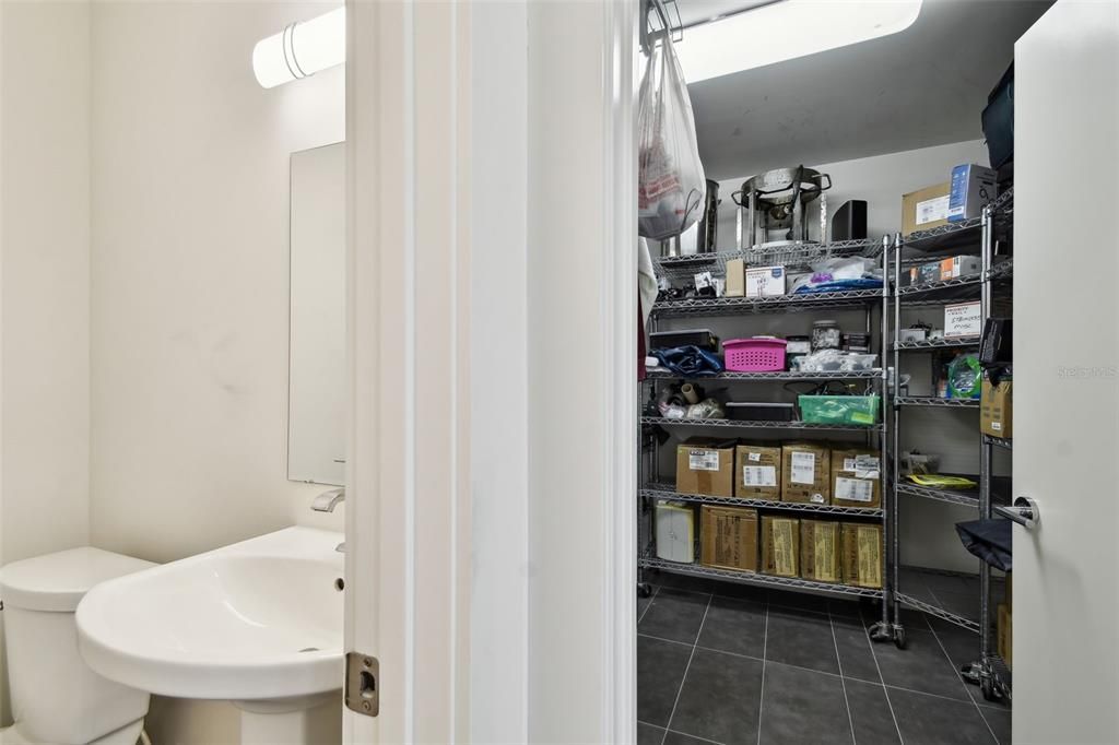 待售: $1,899,999 (4 贝兹, 2 浴室, 2831 平方英尺)