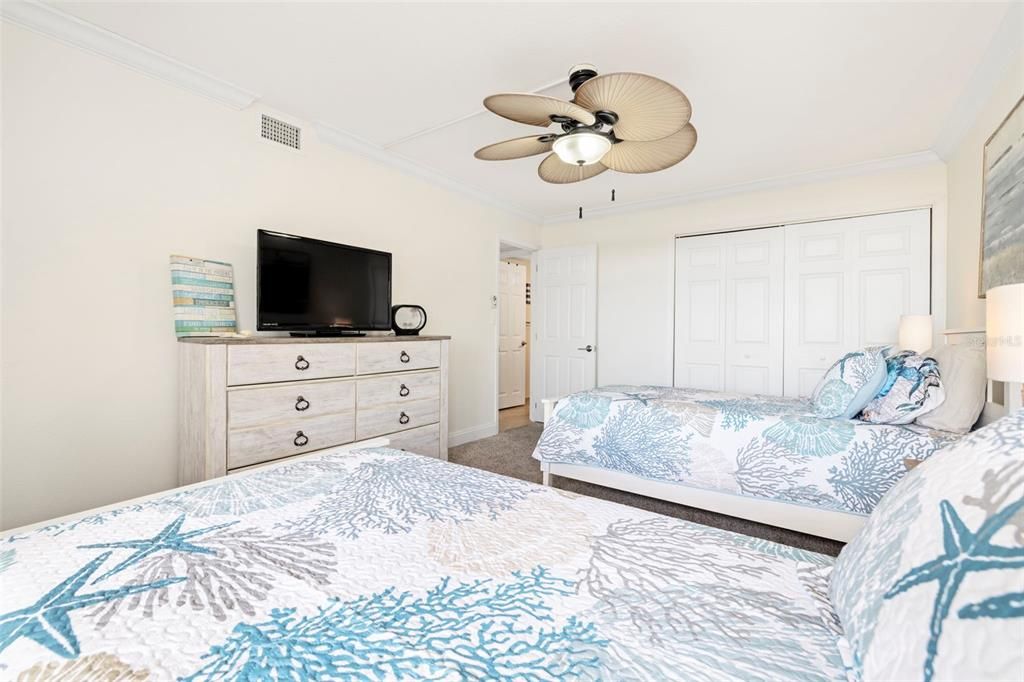For Sale: $562,500 (2 beds, 2 baths, 1175 Square Feet)