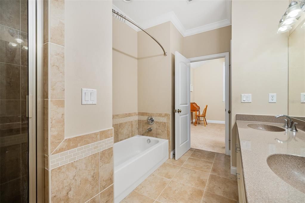 待售: $1,086,000 (5 贝兹, 4 浴室, 4406 平方英尺)