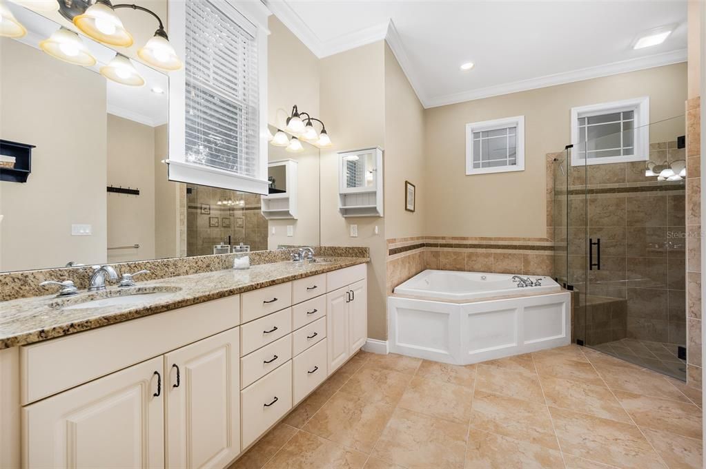 待售: $1,086,000 (5 贝兹, 4 浴室, 4406 平方英尺)